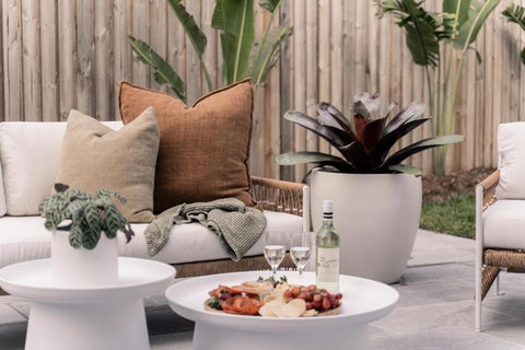 SALTY PALMS On HENLEY -THREE - Winery Find 1