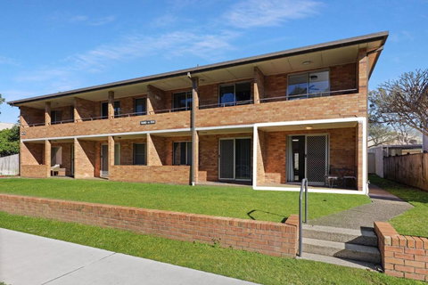 Sand And Sea 4 - Winery Find 0