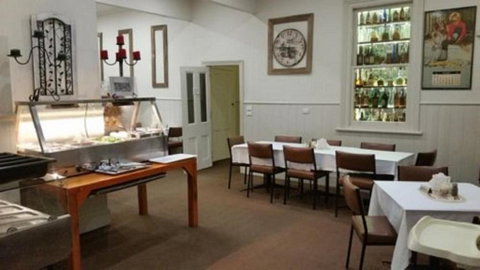 Royal Hotel Snake Valley - Winery Find 0