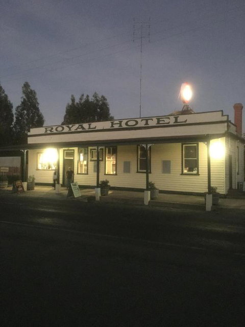 Royal Hotel Snake Valley - Winery Find 3