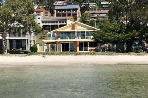 Sandy Beach House Corlette Unit 1 Waterfront WI-FI Aircon - Winery Find 0