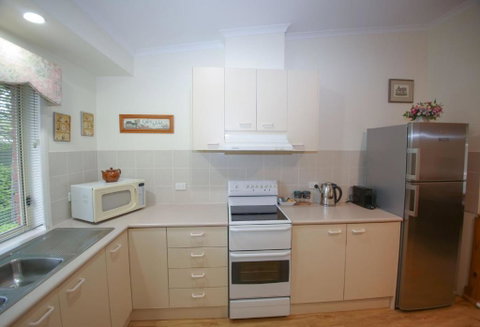 Silver Birches Holiday Village - Unit 5 - Winery Find 3