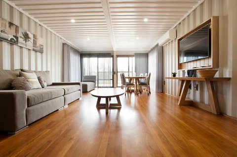 Stirling Estate Chalets - Winery Find 3