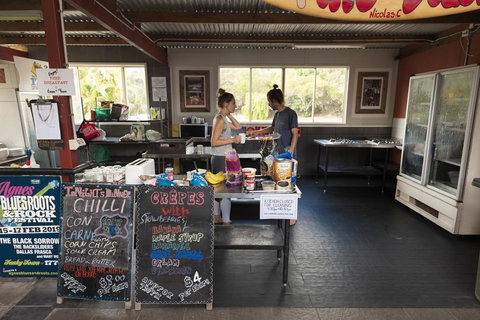 Beachside 1770 YHA - Winery Find 3