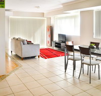 Beachside 4 with Airconditioning and Spa Bath - Winery Find