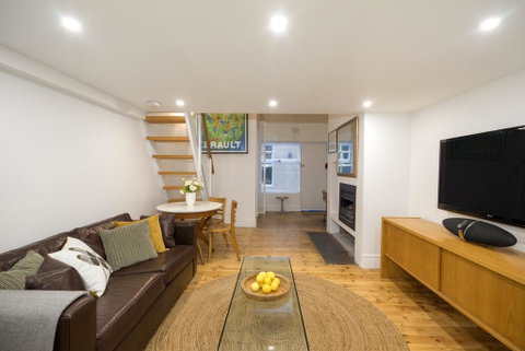Beachside Luxury Loft Apartment - Winery Find 1
