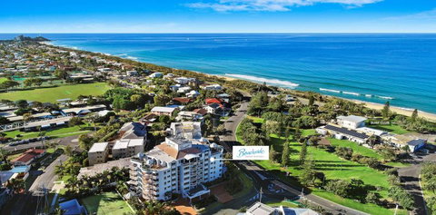 Beachside Resort Kawana Waters - Winery Find 4