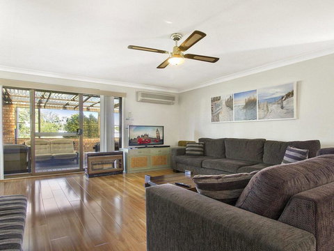 Beachway - Beach Access At End Of Street - Winery Find 1