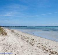 Beautiful Beachfront Apartment at Capel Sound - Winery Find