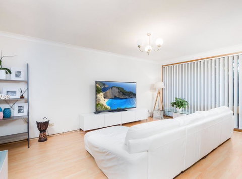 Beautiful Home Norwest Of Sydney - Winery Find 0