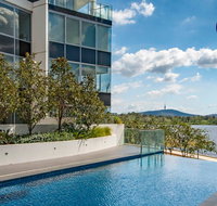 Beautiful Modern Lake View Apartment - Winery Find
