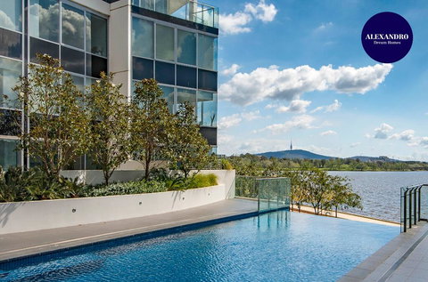 Beautiful Modern Lake View Apartment - Winery Find 0