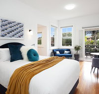 Beautiful Studio in Heritage Building with Balcony - Winery Find