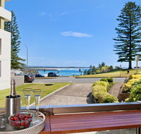 Beauty at the Beach - modern beachfront apartment - Winery Find