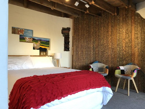 Bed In A Shed Too - Winery Find 0