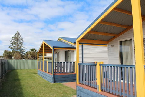 Belair Gardens Caravan Park - Winery Find 0