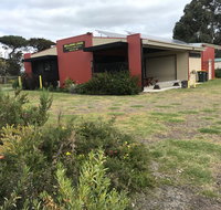 Bellarine Lodge sleeps 30 - Winery Find