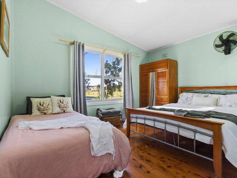 Between 2 Beaches - Comfortable Private Sanctuary - Winery Find 1