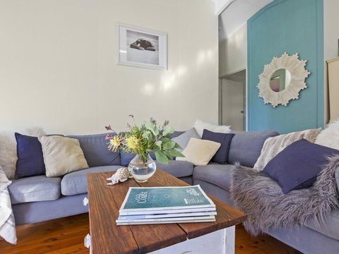 Between 2 Beaches - Comfortable Private Sanctuary - Winery Find 0