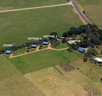 Black Cockatoo Cottages - Winery Find