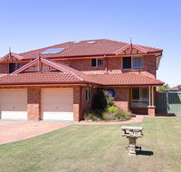 Blue Bay 83a Rocky Point Road - Foxtel  air conditioning downstairs - Winery Find