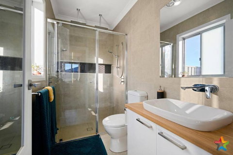 Wodonga Riverside Stay - Winery Find 2