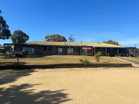 House In The Bush - Winery Find 0