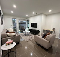 Tasha\'s Apartments - St Clair - Winery Find