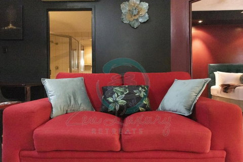 ZEN MARKETS - Boutique 1-BR Apt Near Parap Markets - Winery Find 1