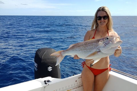 1/2 Day 5 Hour Offshore Fishing Charter - Winery Find 0