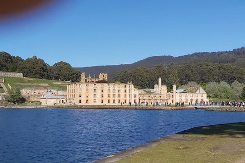 6-Day Hearty Tasmania Tour (Tasmania In A Circle) - Winery Find 2