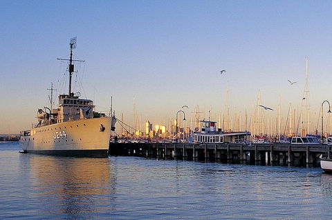 Melbourne City And Williamstown Ferry Cruise - Winery Find 4