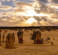 Pinnacle Desert Sunset and Night-time Stargazing Tour from Perth - Winery Find