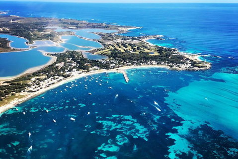 Wave Rock, Pinnacles And Rottnest One Day Aeroplane Tour - Winery Find 3