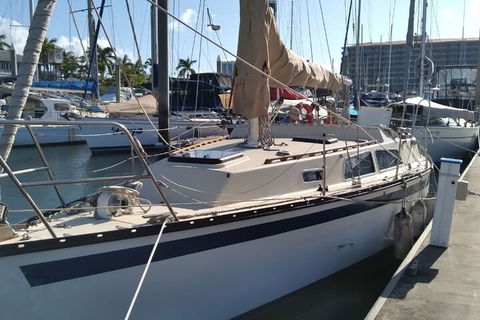 Townsville Small Group Sunset Sail Sailing Cruise Boat Tour Charter Hire - Winery Find 3