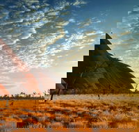 Highlights of Uluru Including Sunrise and Breakfast - Winery Find