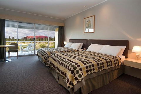 3-Day Uluru-Kata Tjuta And Kings Canyon 4WD Small-Group Eco-Tour From Alice Springs - Winery Find 0