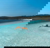 Lake McKenzie Full-Day Tour with Lunch from Hervey Bay - Winery Find