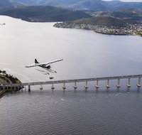 30-Minute Hobart Scenic Flight - Winery Find