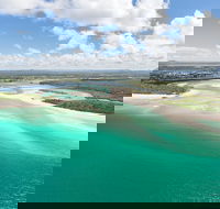 Deluxe Seaplane Tour Noosa to Glasshouse Adventure for 2 with Photobook - Winery Find