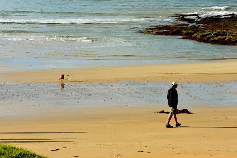 Ultimate Reverse Direction - 12 Apostles, Great Ocean Road - Small Group Tour - Winery Find 1