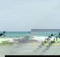Private Beginners Surf Lessons Noosa World Surf Reserve - Winery Find