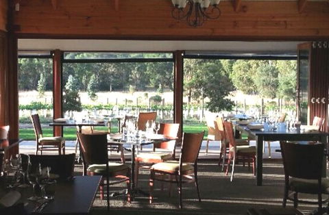 The Elbow Room Restaurant - Winery Find 7