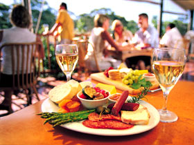 Eldredge Vineyards And Restaurant - Winery Find 0