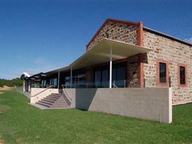 Angove McLaren Vale Vineyards And Cellar Door - Winery Find 0