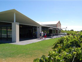 Angove McLaren Vale Vineyards And Cellar Door - Winery Find 1