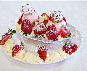 The Big Strawberry - Winery Find 2