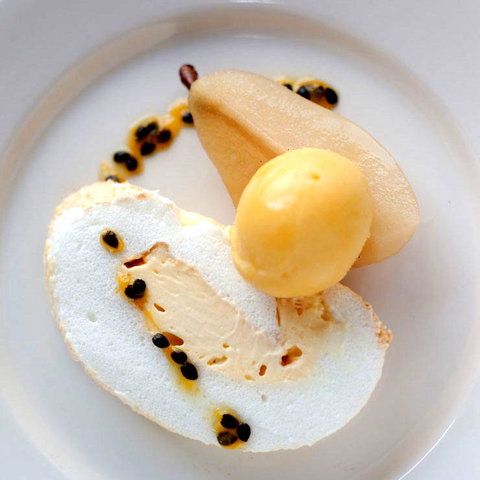 Town Hall Hotel Fitzroy - Bar & Restaurant - Winery Find 0