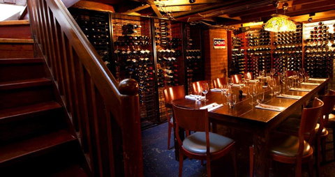 Town Hall Hotel Fitzroy - Bar & Restaurant - Winery Find 4