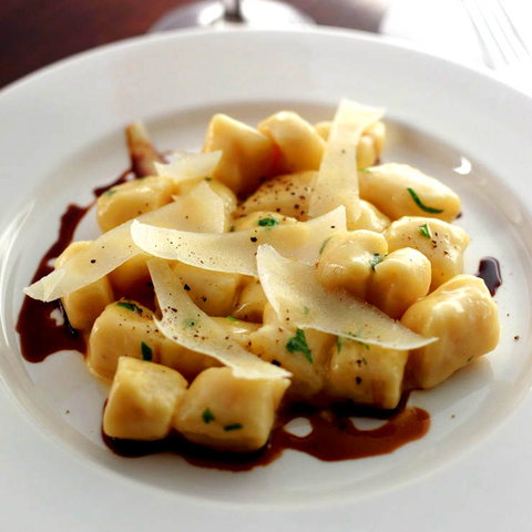 Town Hall Hotel Fitzroy - Bar & Restaurant - Winery Find 7